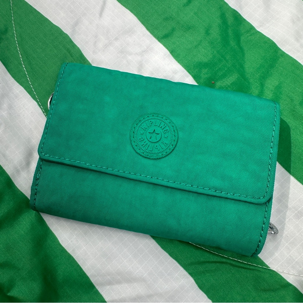 Kipling wallet clutch spring green